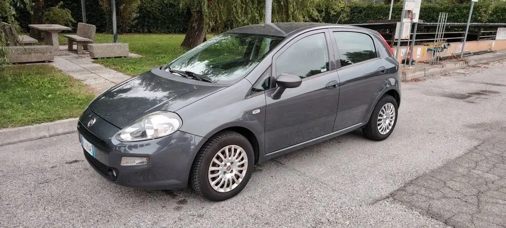 Photo 1 : Fiat Punto 2016 GPL