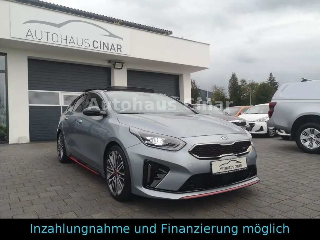 Photo 1 : Kia Proceed 2020 Petrol