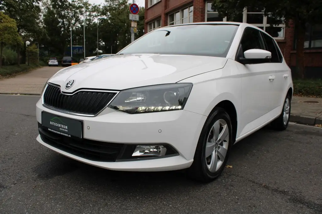 Photo 1 : Skoda Fabia 2016 Essence