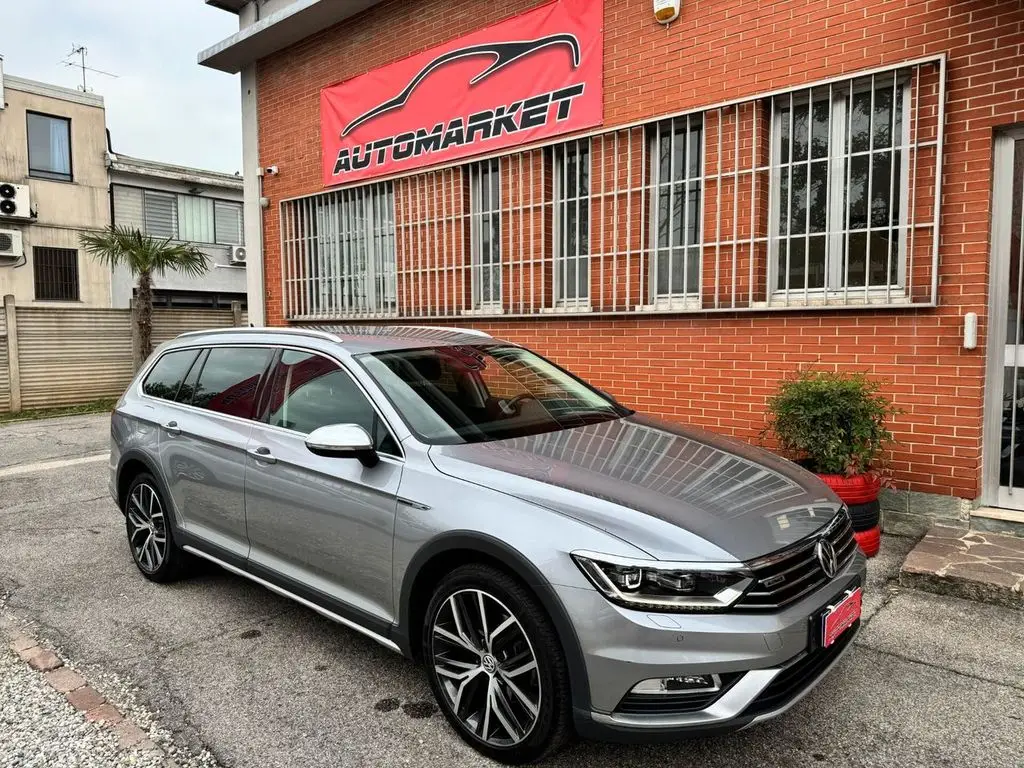 Photo 1 : Volkswagen Passat 2018 Diesel