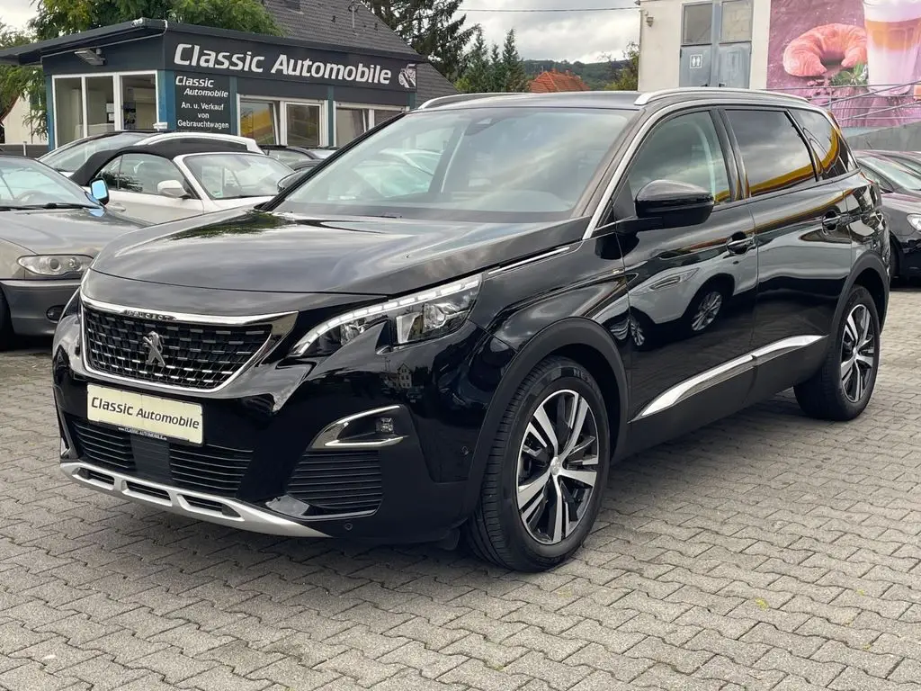 Photo 1 : Peugeot 5008 2019 Petrol