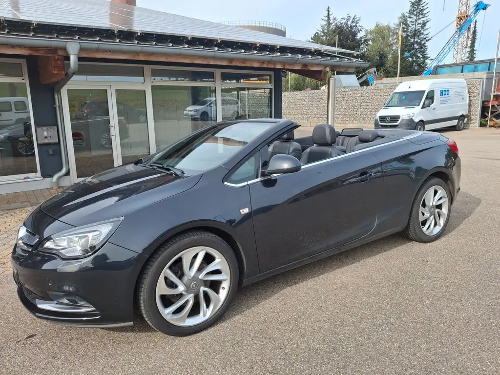 Photo 1 : Opel Cascada 2015 Essence