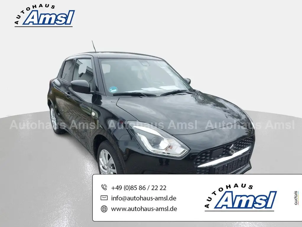 Photo 1 : Suzuki Swift 2021 Petrol