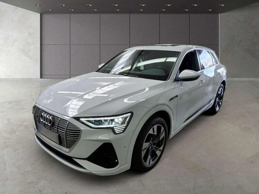 Photo 1 : Audi E-tron 2021 Non renseigné