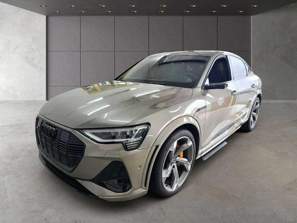 Photo 1 : Audi E-tron 2021 Non renseigné