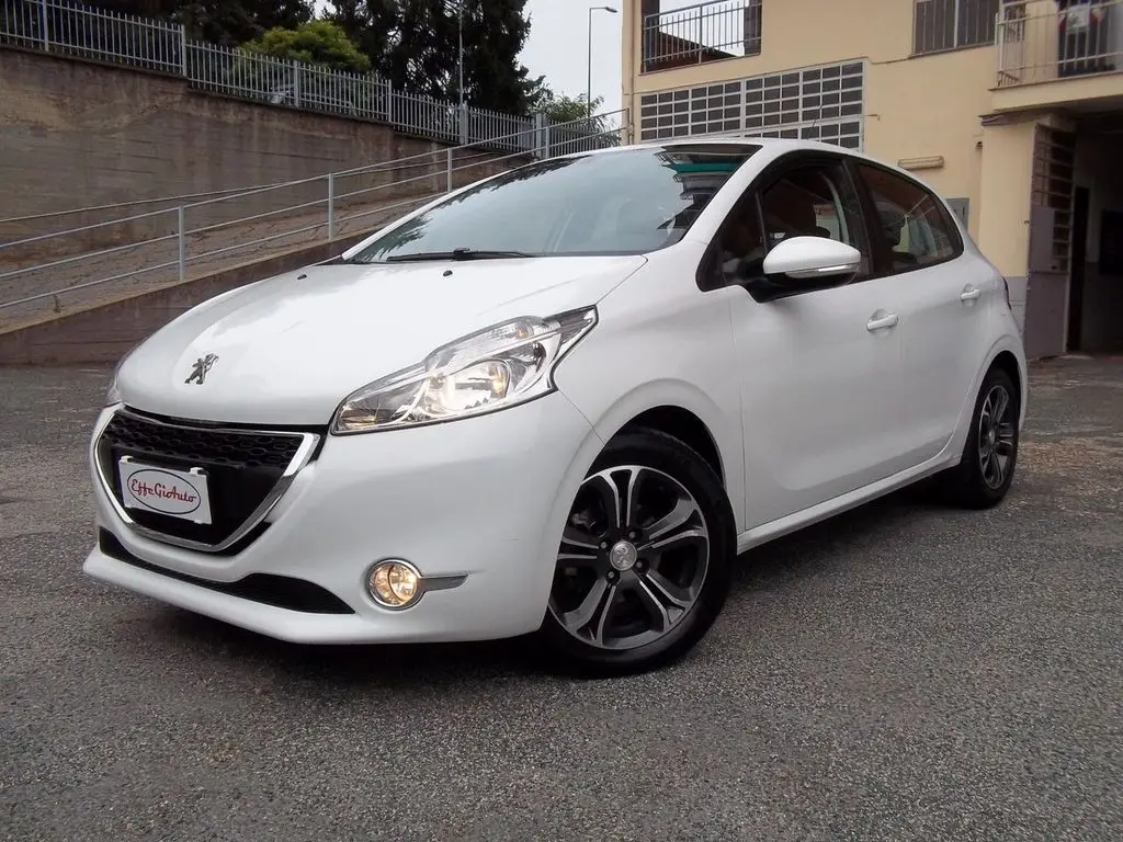 Photo 1 : Peugeot 208 2015 GPL