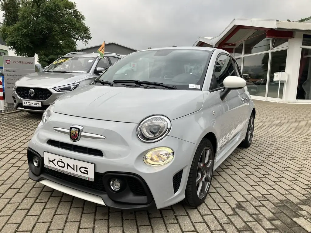 Photo 1 : Abarth 595 2021 Petrol