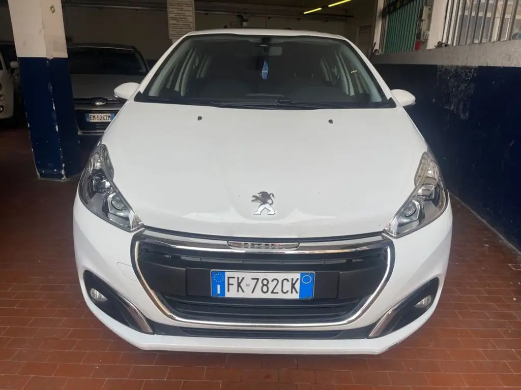 Photo 1 : Peugeot 208 2017 Diesel