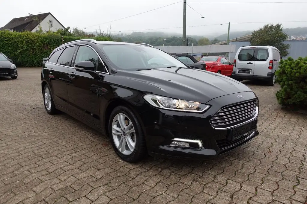 Photo 1 : Ford Mondeo 2018 Petrol