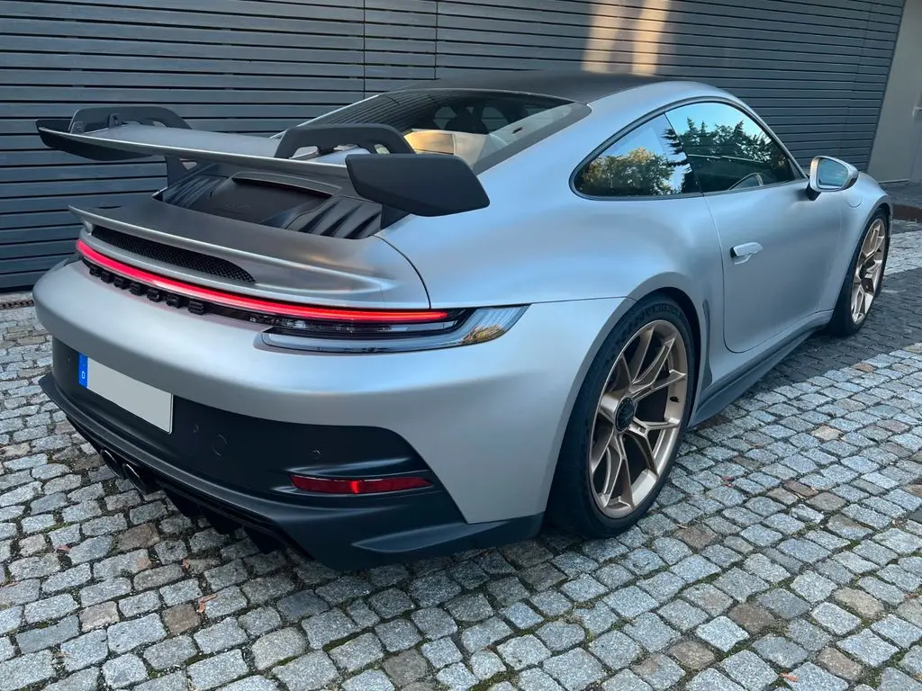 Photo 1 : Porsche 992 2021 Petrol