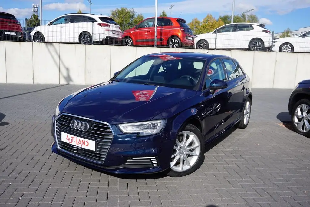 Photo 1 : Audi A3 2017 Hybride