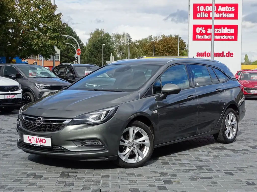 Photo 1 : Opel Astra 2018 Petrol