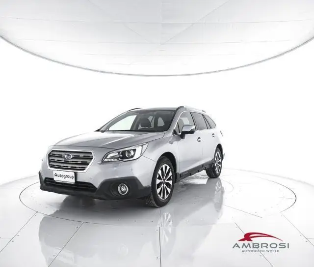 Photo 1 : Subaru Outback 2016 Diesel