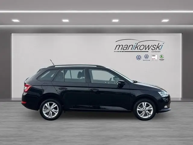 Photo 1 : Skoda Fabia 2021 Petrol