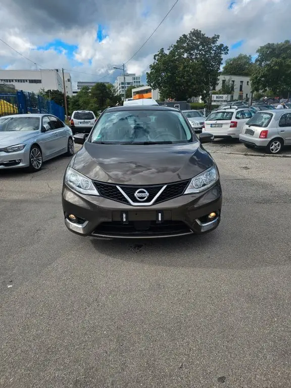 Photo 1 : Nissan Pulsar 2016 Petrol