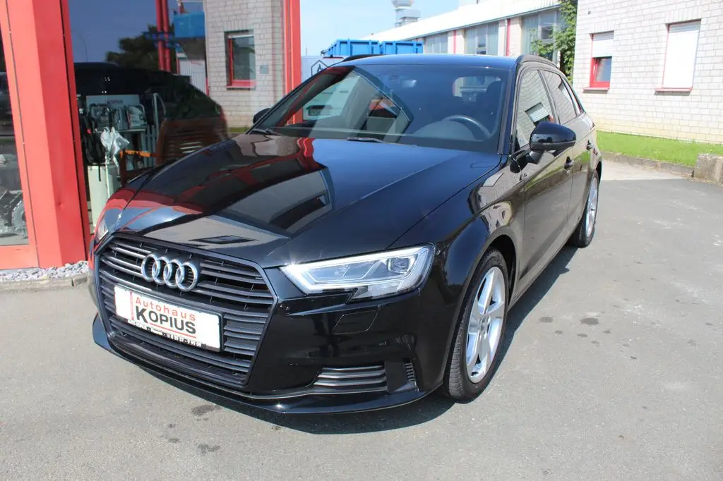 Photo 1 : Audi A3 2019 Petrol