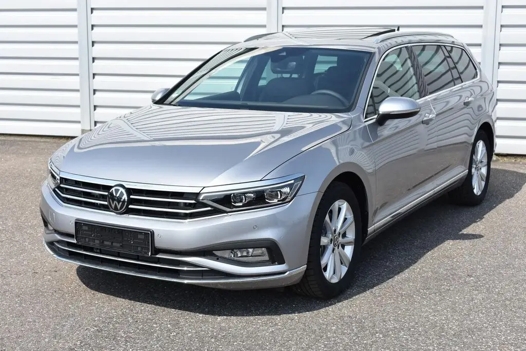 Photo 1 : Volkswagen Passat 2023 Diesel