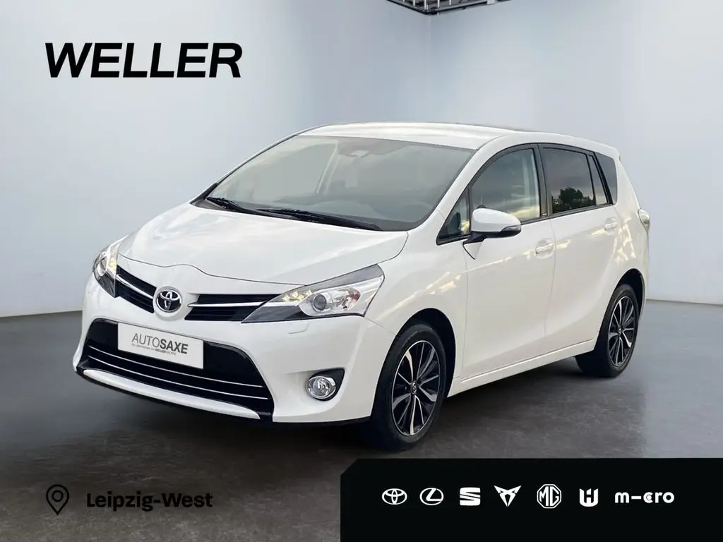 Photo 1 : Toyota Verso 2018 Essence