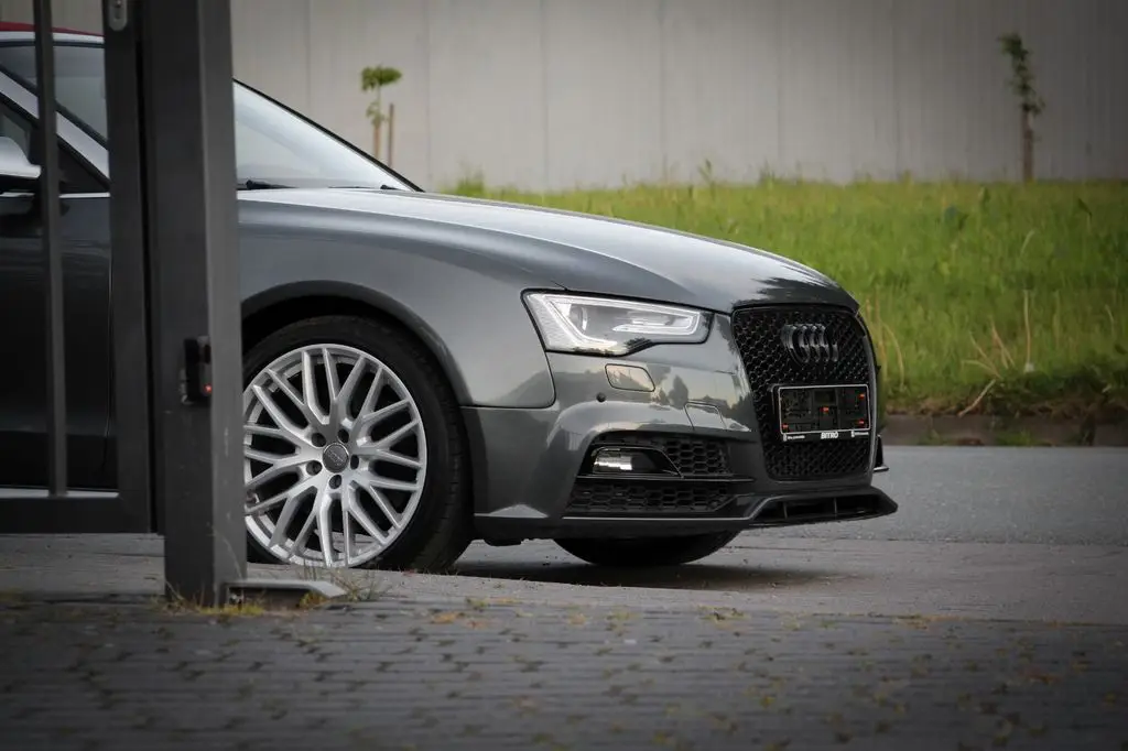 Photo 1 : Audi S5 2015 Petrol