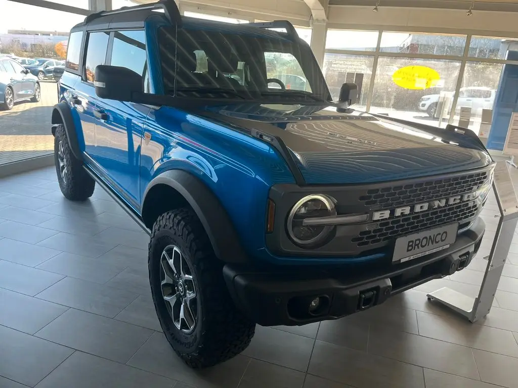 Photo 1 : Ford Bronco 2024 Petrol