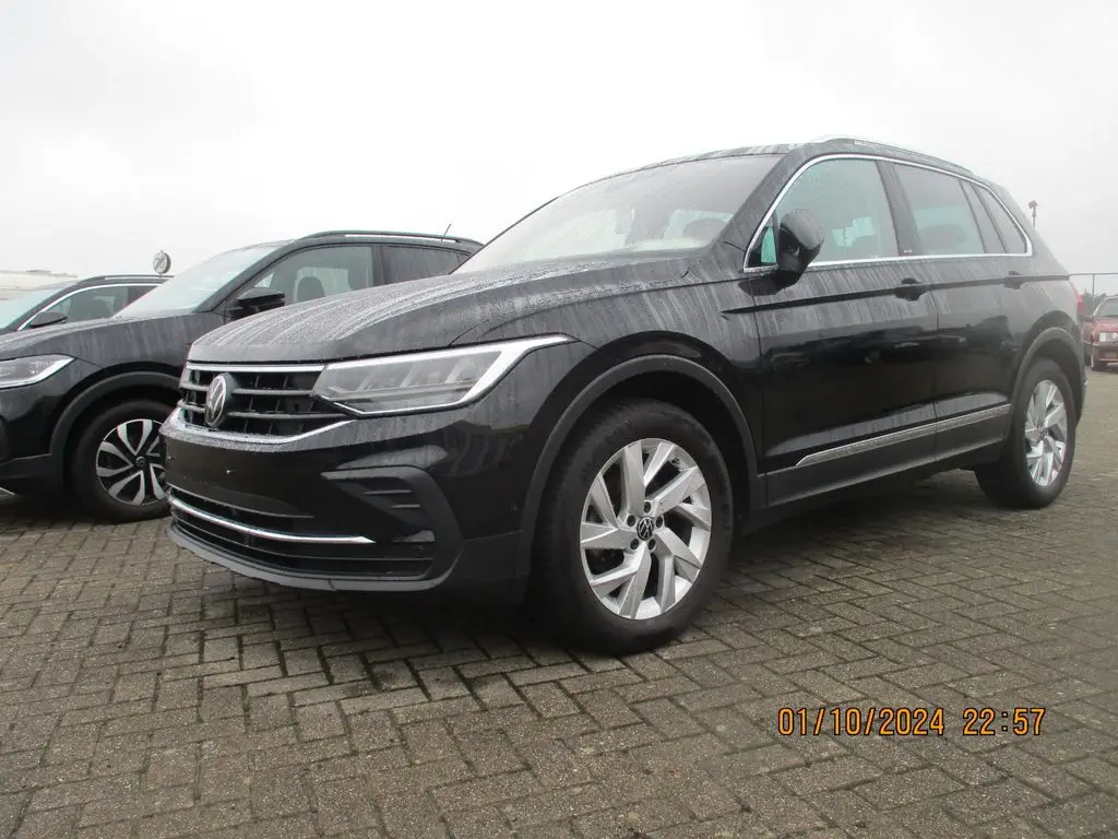 Photo 1 : Volkswagen Tiguan 2023 Essence