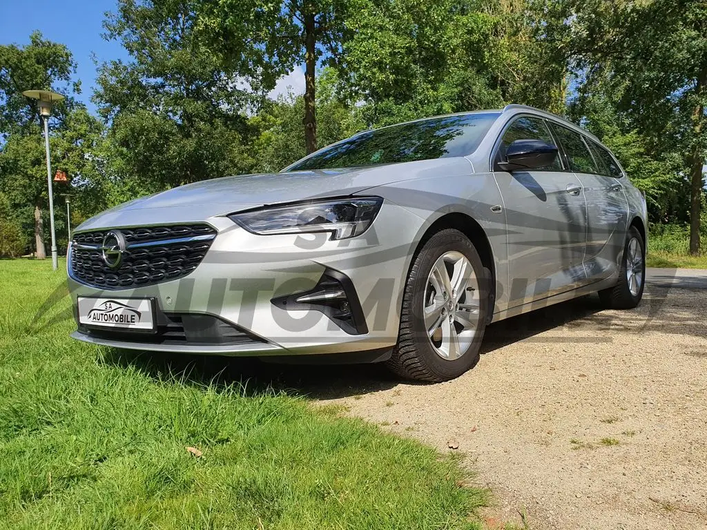 Photo 1 : Opel Insignia 2022 Essence