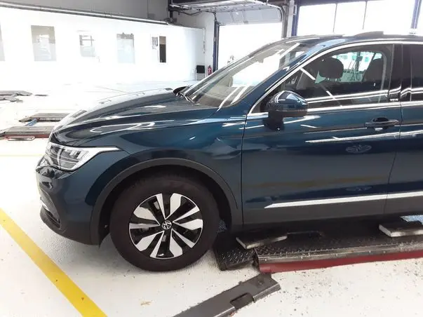 Photo 1 : Volkswagen Tiguan 2024 Petrol