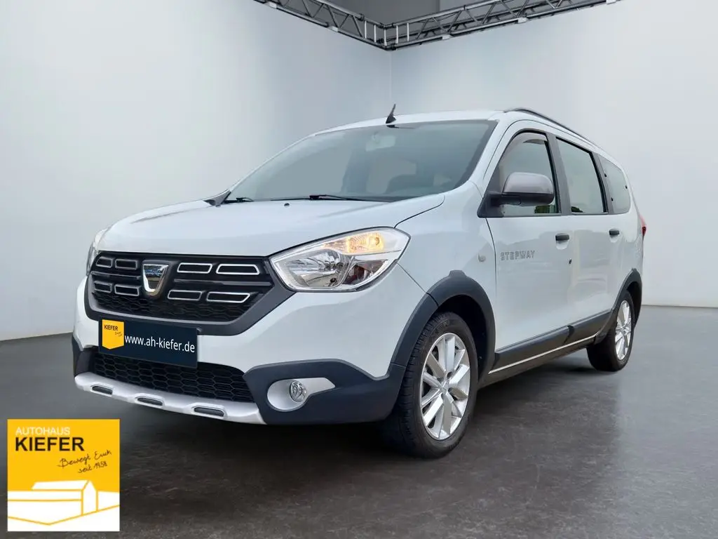 Photo 1 : Dacia Lodgy 2021 Essence