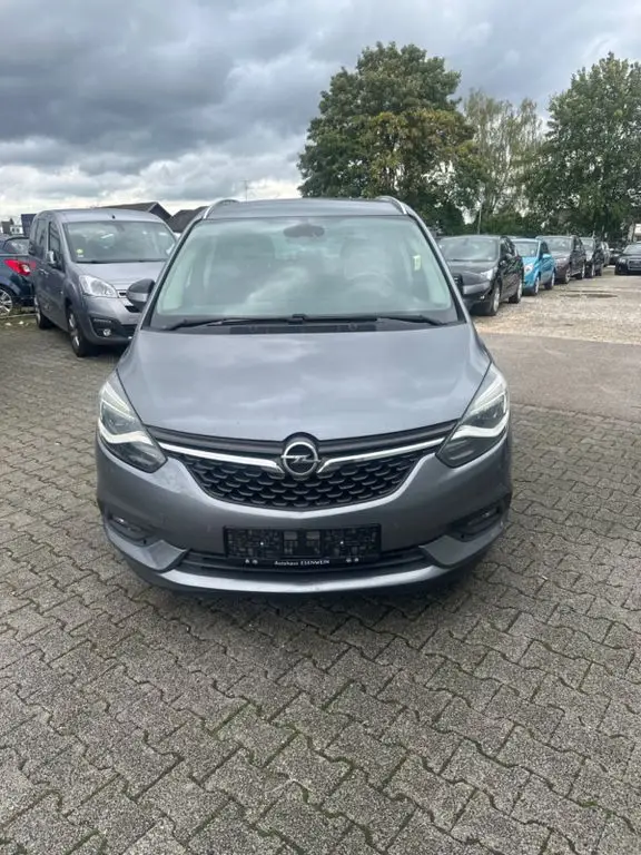 Photo 1 : Opel Zafira 2017 Diesel