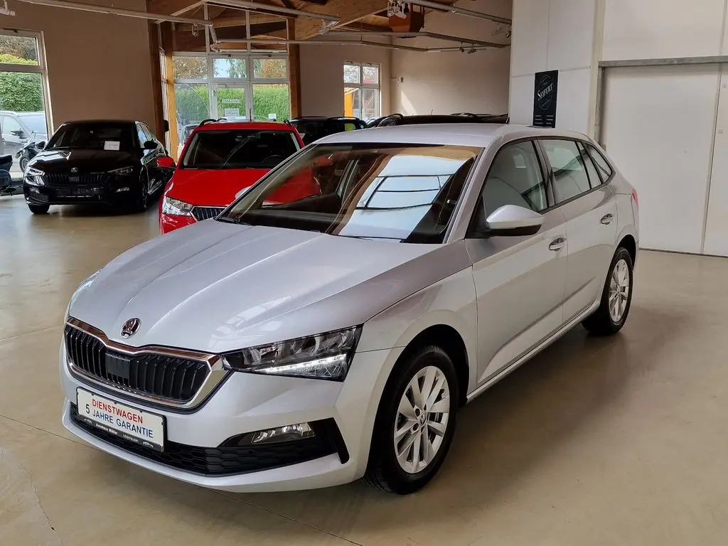 Photo 1 : Skoda Scala 2023 Essence