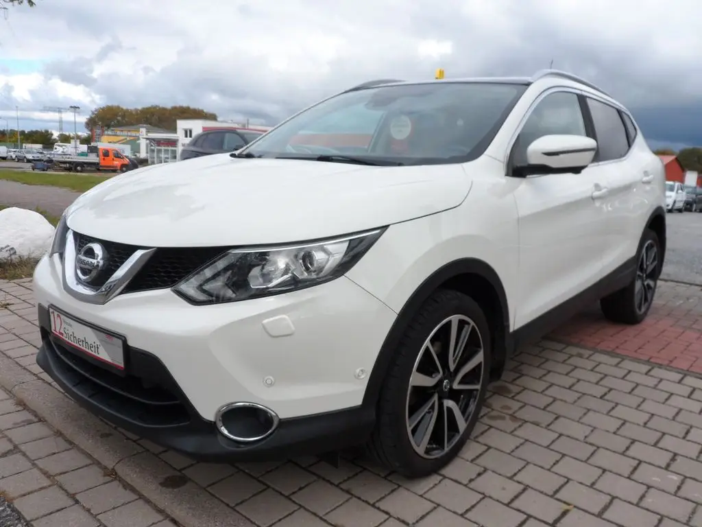 Photo 1 : Nissan Qashqai 2016 Petrol