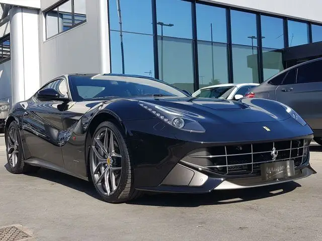 Photo 1 : Ferrari F12 2016 Essence