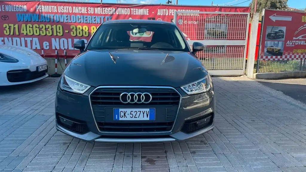 Photo 1 : Audi A1 2018 Essence