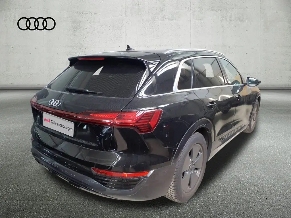 Photo 1 : Audi Q8 2023 Non renseigné