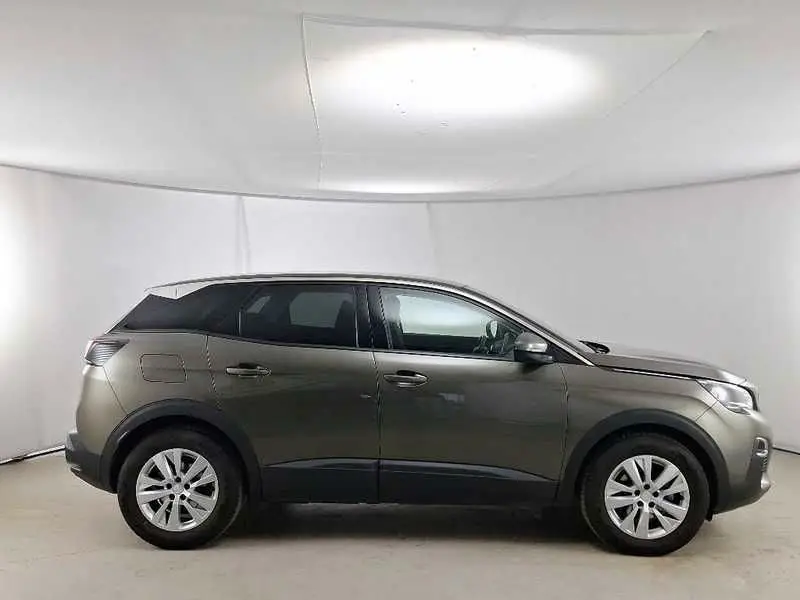 Photo 1 : Peugeot 3008 2020 Diesel