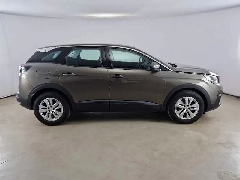 Photo 1 : Peugeot 3008 2020 Diesel