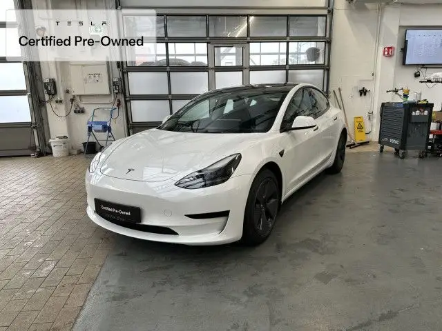 Photo 1 : Tesla Model 3 2021 Non renseigné