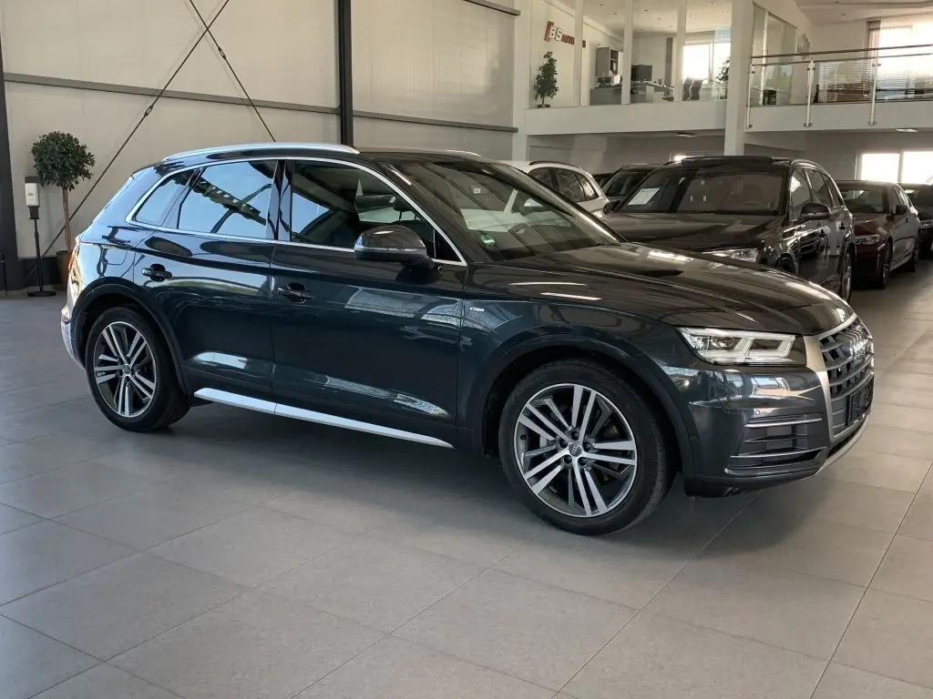 Photo 1 : Audi Q5 2017 Diesel