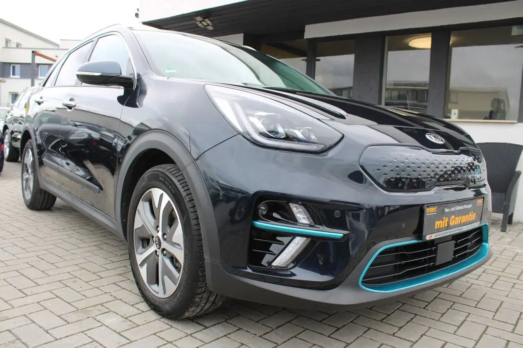 Photo 1 : Kia Niro 2021 Non renseigné