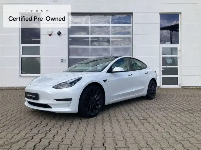 Photo 1 : Tesla Model 3 2021 Non renseigné