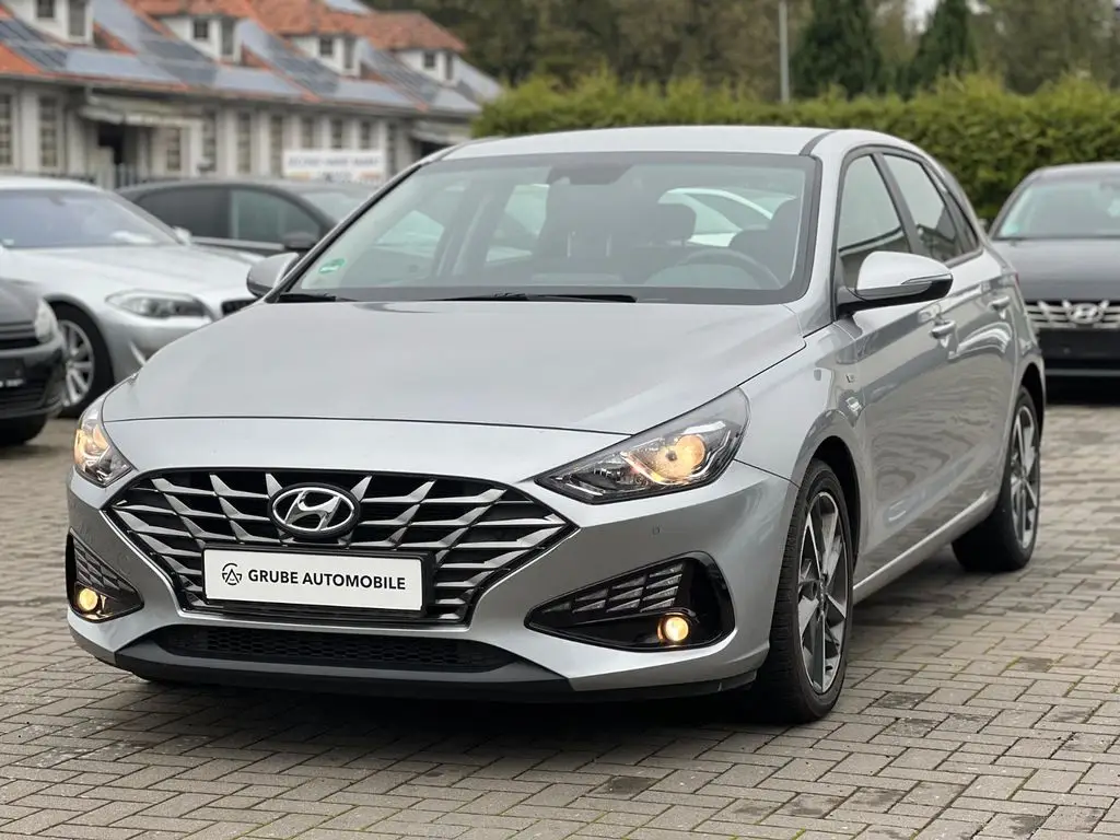 Photo 1 : Hyundai I30 2023 Petrol