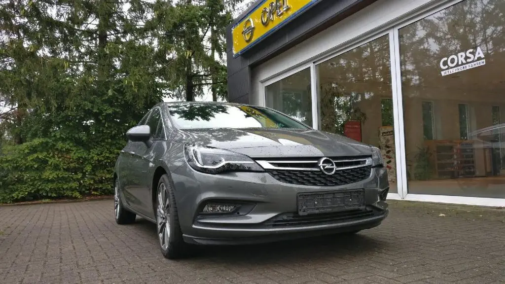 Photo 1 : Opel Astra 2017 Essence