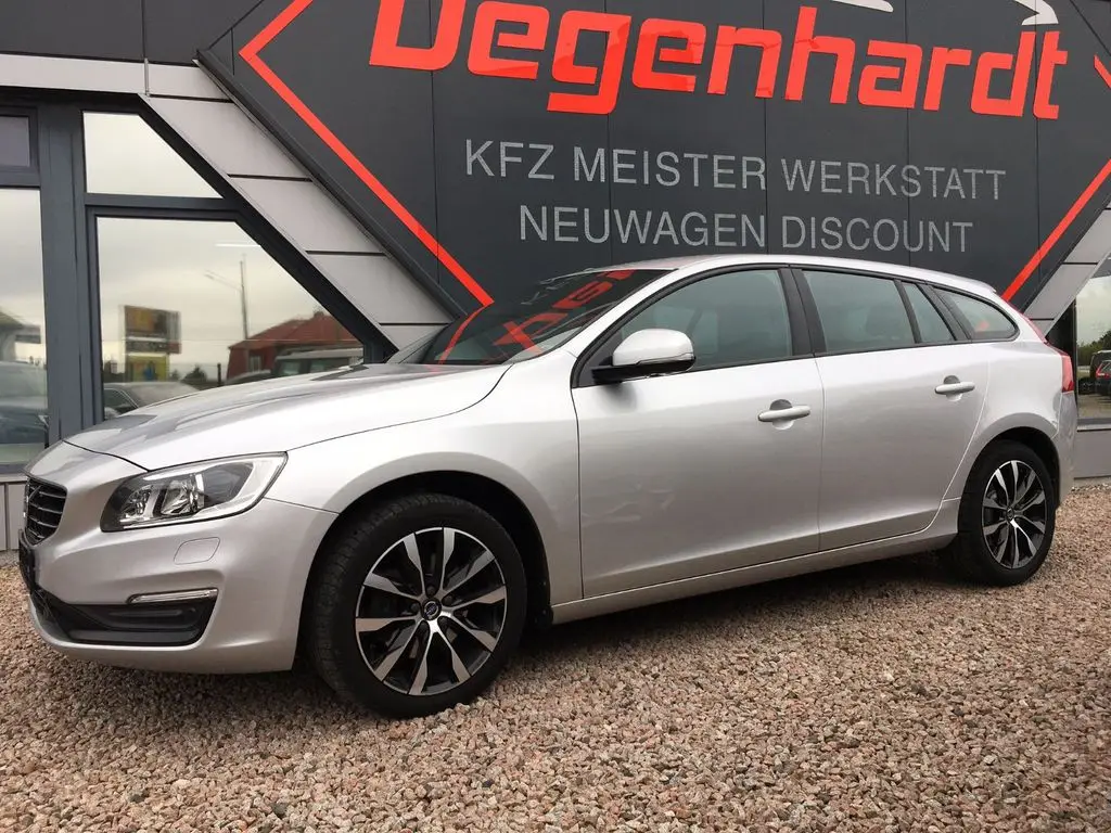 Photo 1 : Volvo V60 2017 Diesel