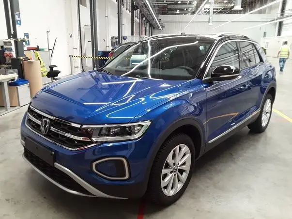 Photo 1 : Volkswagen T-roc 2023 Essence