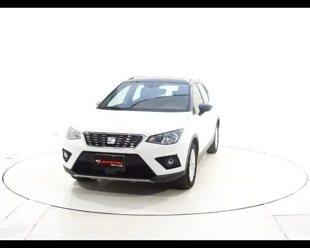 Photo 1 : Seat Arona 2021 Essence