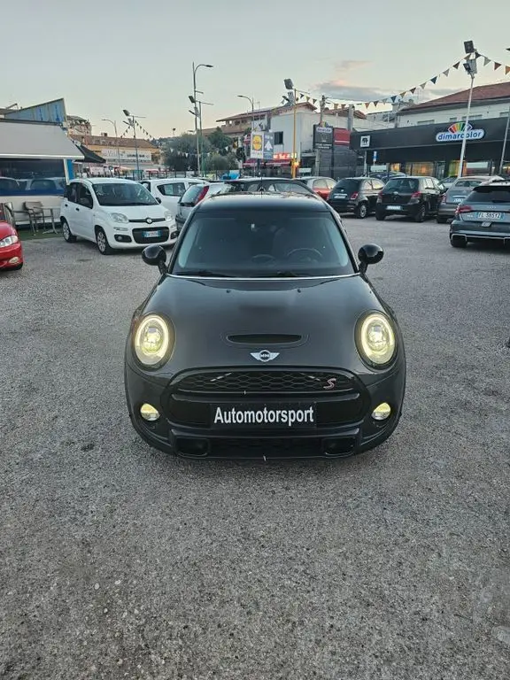 Photo 1 : Mini Cooper 2016 Diesel