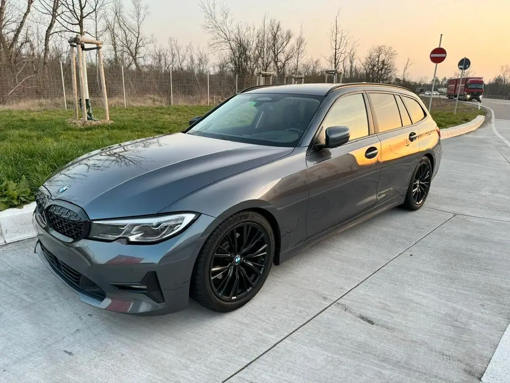 Photo 1 : Bmw Serie 3 2019 Diesel