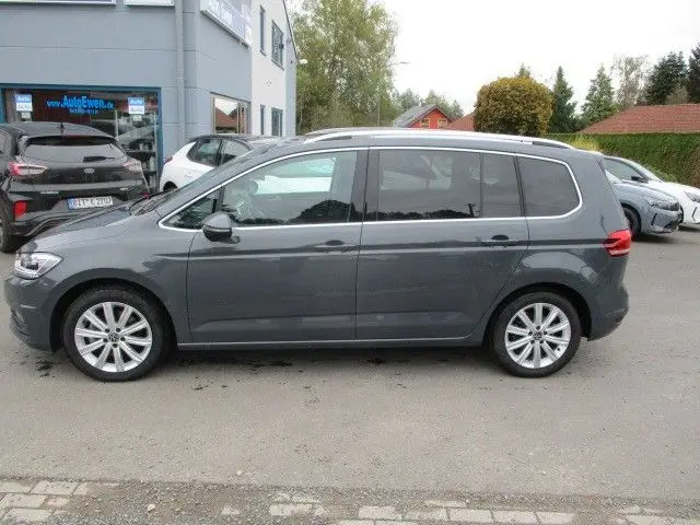 Photo 1 : Volkswagen Touran 2024 Petrol