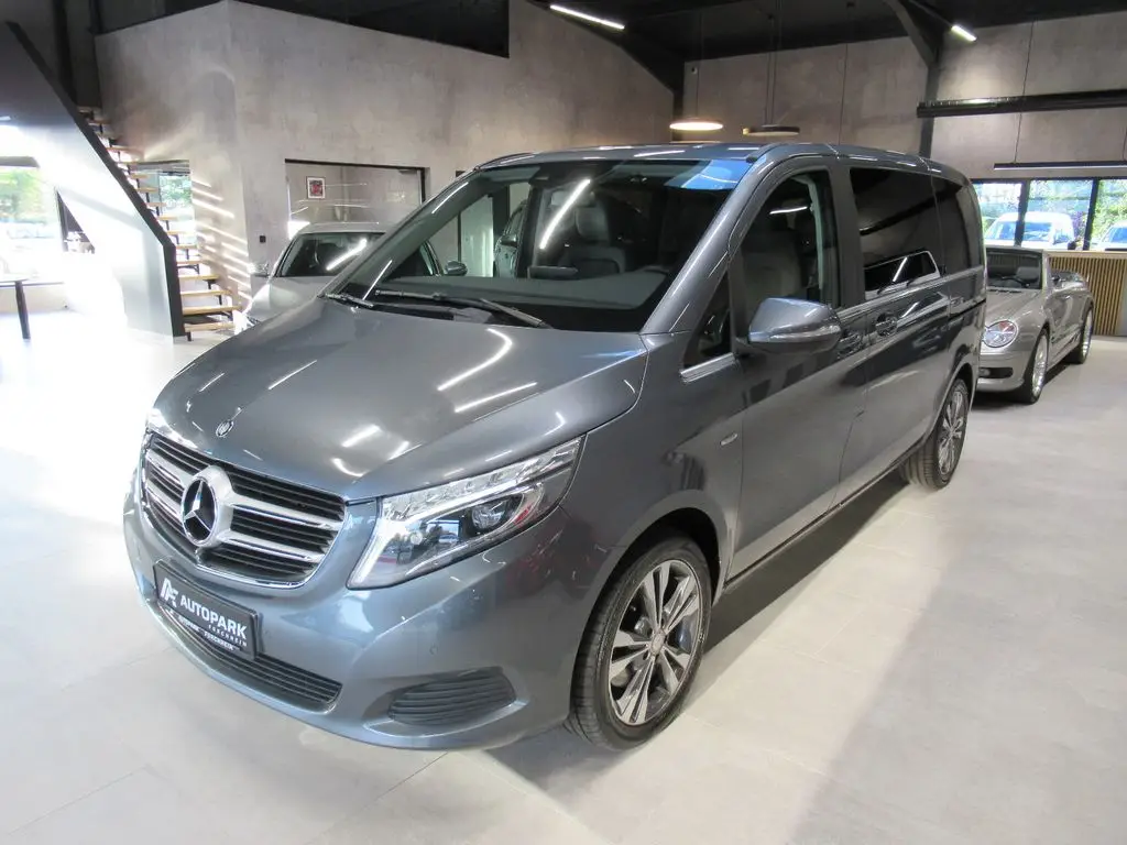 Photo 1 : Mercedes-benz Classe V 2015 Diesel