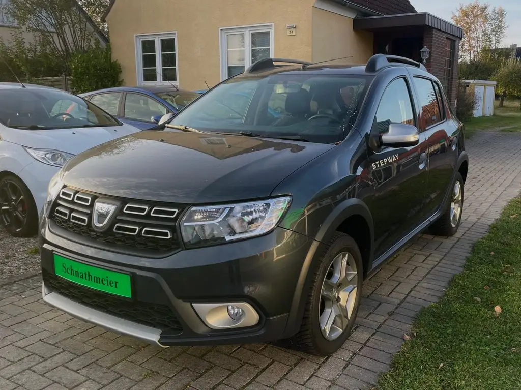 Photo 1 : Dacia Sandero 2017 Petrol